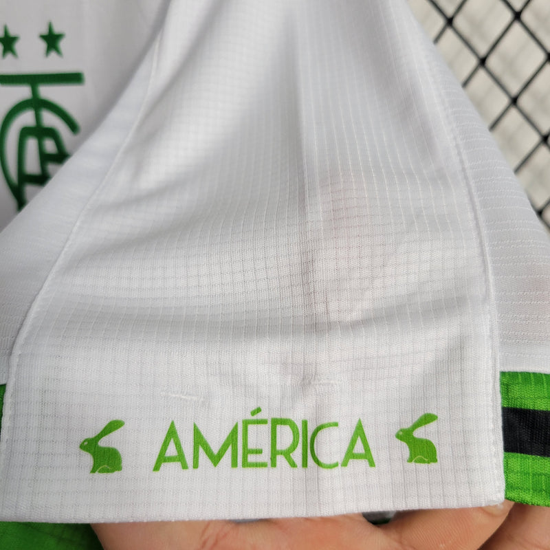 America Mg - White  22/23